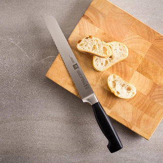Zwilling Four Star Bread Knife 20 cm - Buy now on ShopDecor - Discover the best products by ZWILLING design